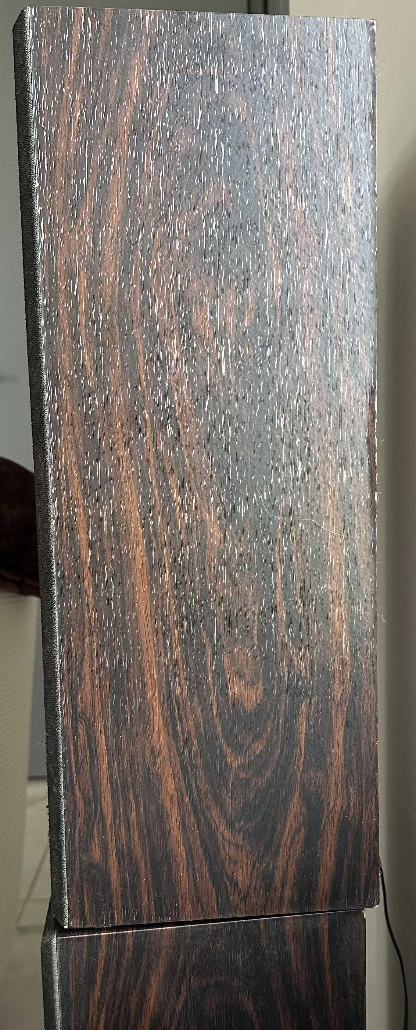 Colunas de som Marantz de 3 vias - modelo HD 380