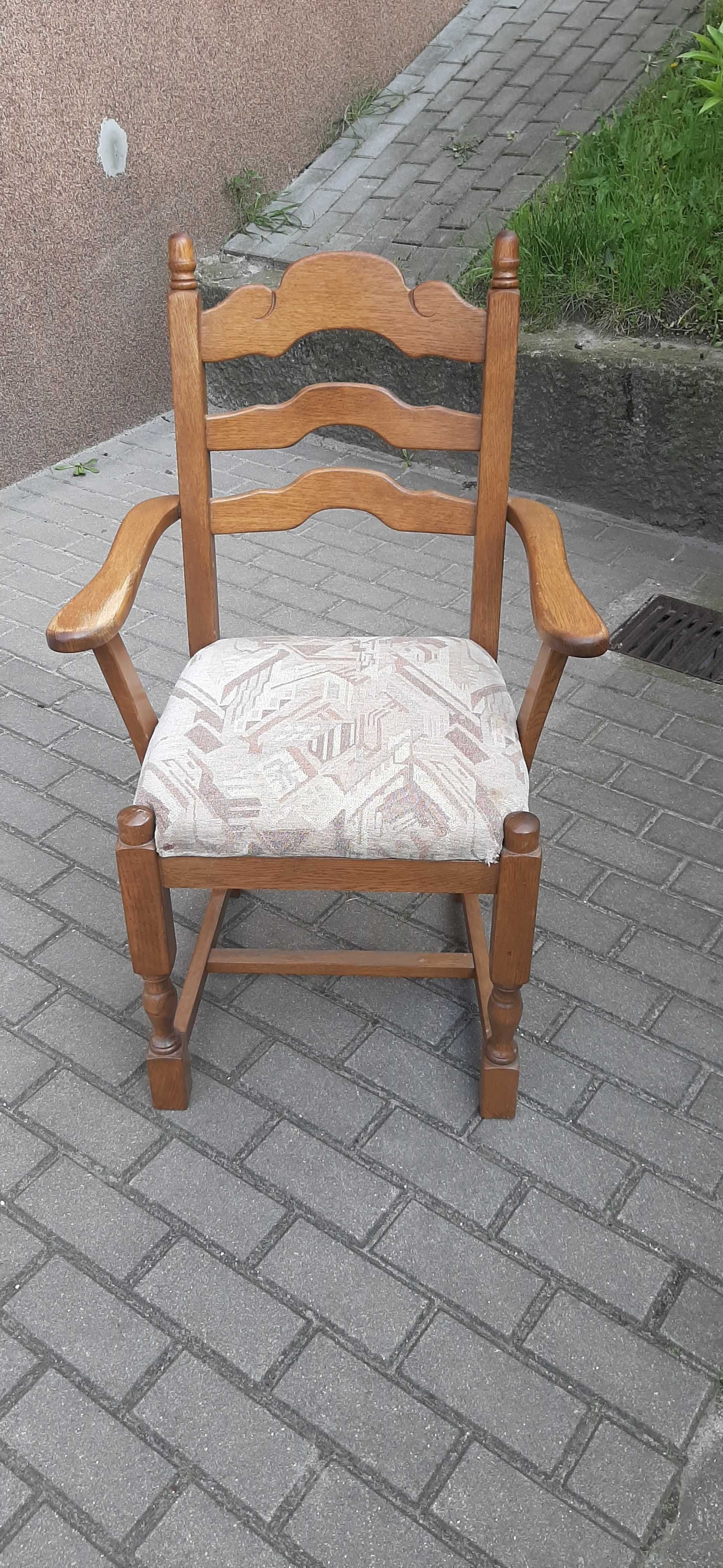 krzesło klasyczne z podłokietnikami