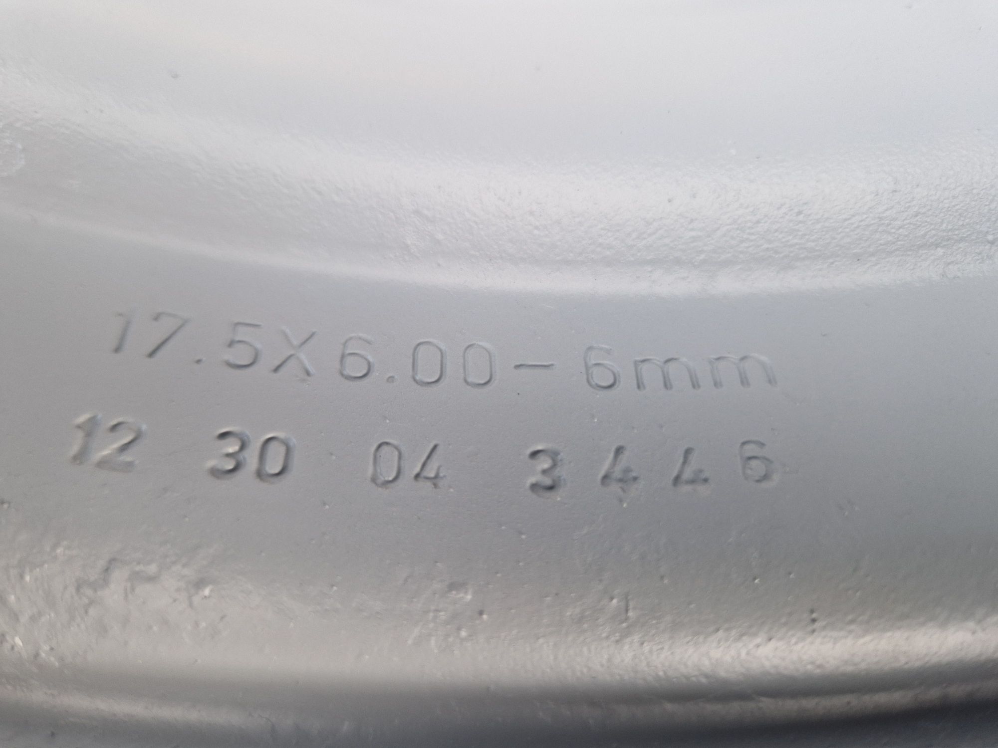 Felgi stalowe 17,5 x 6.00 - 6 mm felga 4 sztuki Mitsubishi Canter