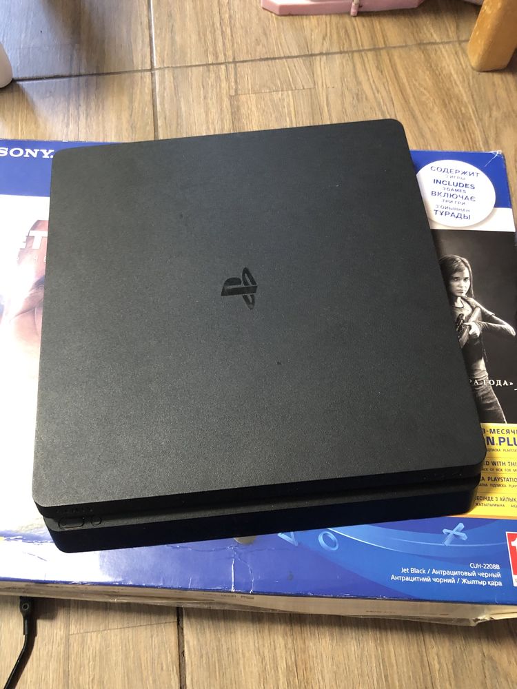 Продам ps4 slim на 1tb