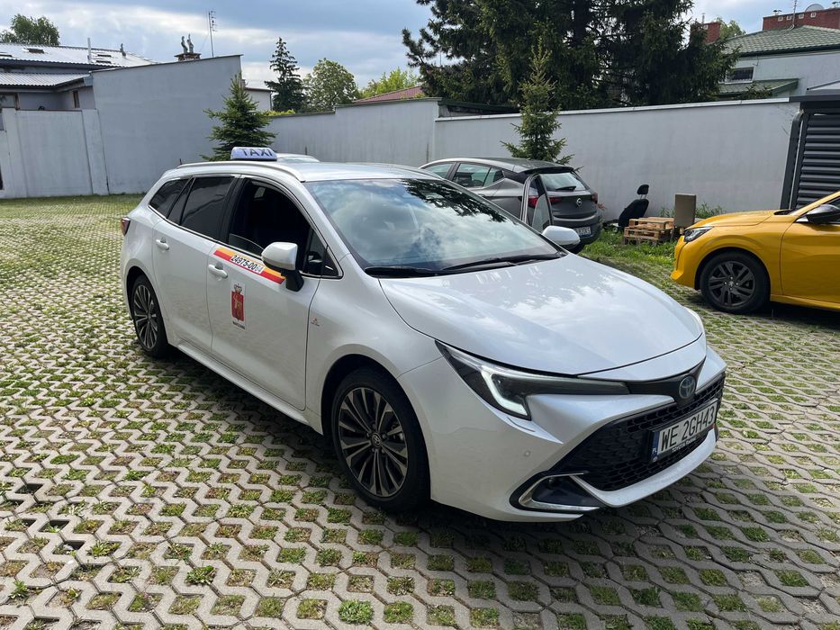 Wynajem Toyota Corolla, Fabia - Bolt, Uber, taxi Warszawa, BLINKERS