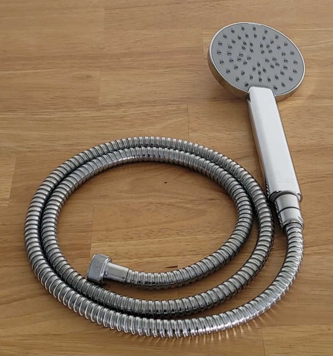 Vendo um tubo de duche completo