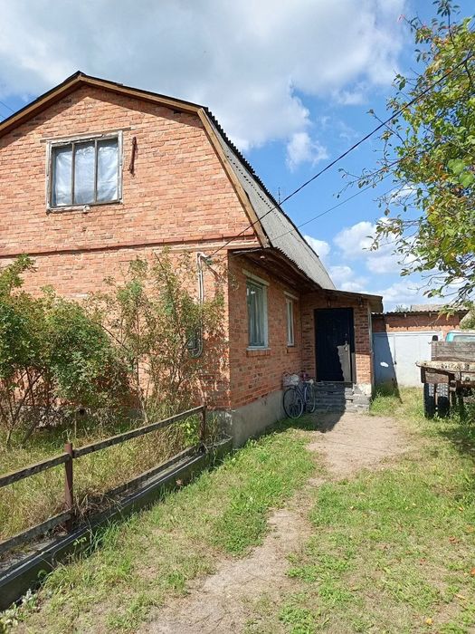 Продам будинок в містечку Черняхів Житомирської області