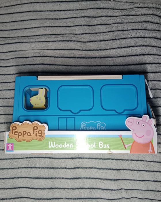 Szkolny autobus Świnki Peppy