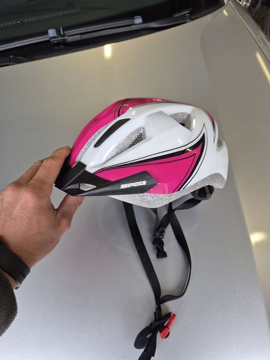 Kask rowerowy z lampka
