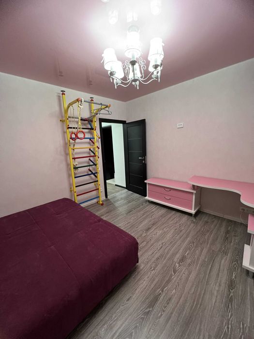 Продам 2к квартиру с новым ремонтом, Гв. Широнинцев, Сертификат AN