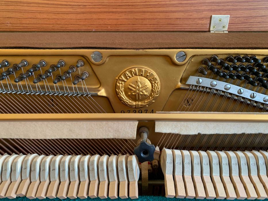 Pianino analogowe Yamaha (lata 1970te) - stan bardzo dobry
