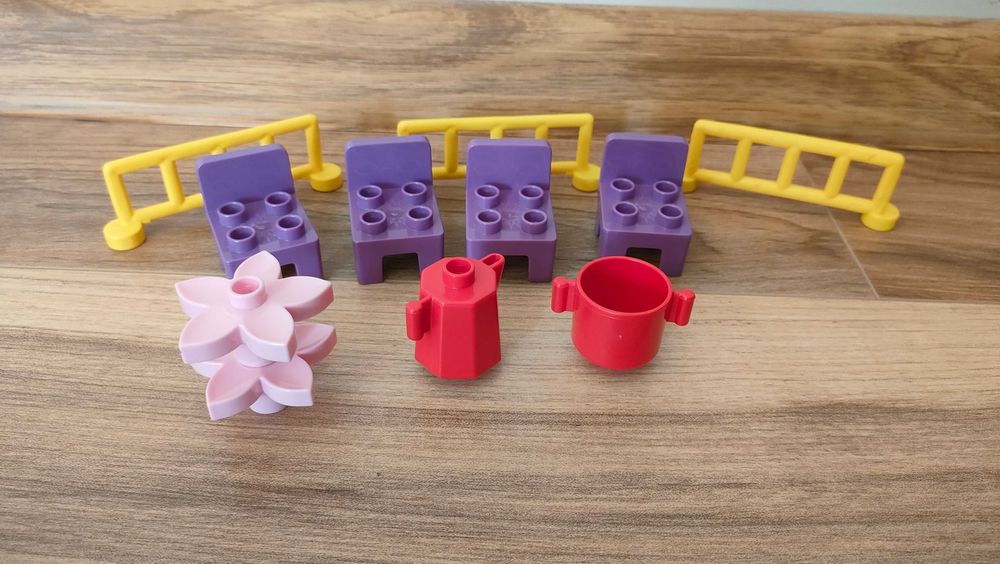 Lego DUPLO domek ludziki meble schody dach