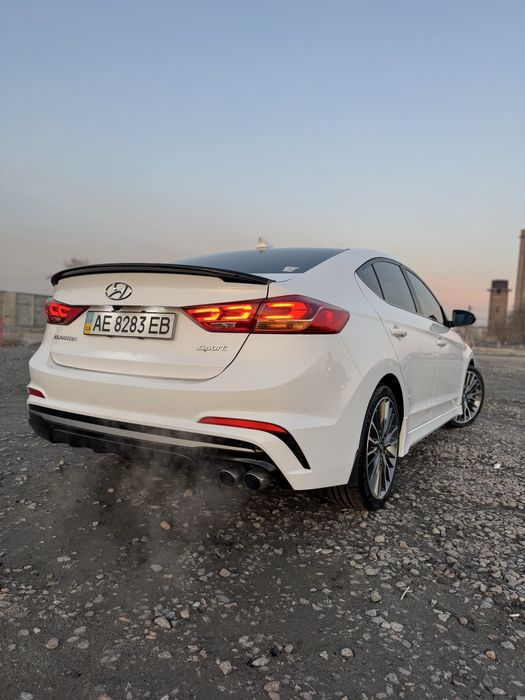 Hyundai Elantra Sport  2018 White 1.6L turbo