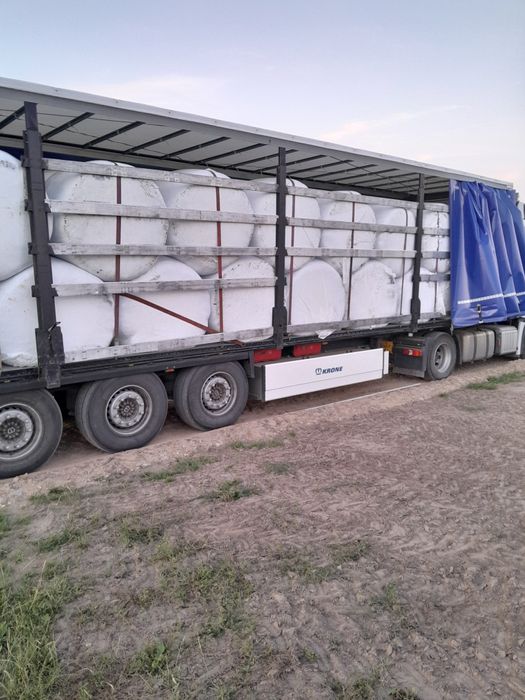 Sprzedam kukurydza w belach ,groch w beli sianokiszonka.