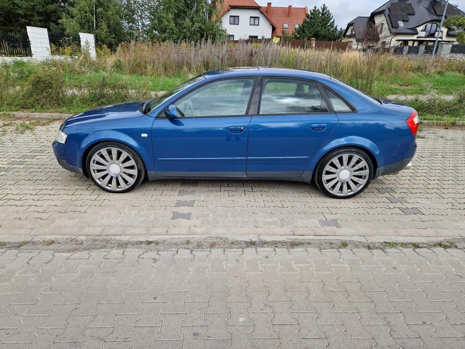 Audi A4 B6 2.4 V6 benzyna 2002r/automat,niski przebieg,subwoofer/
