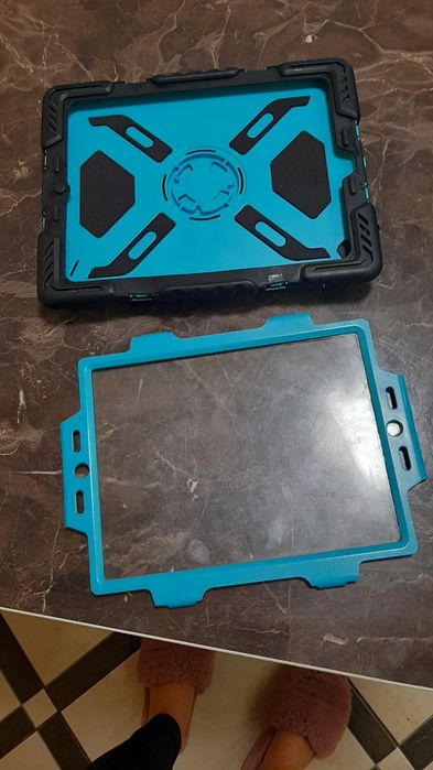 Надійний чехол для планшету