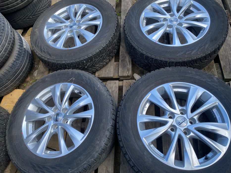 Alufelgi CMS 17-5x114,3 et 39,cb 60,1 z oponami zimowymi