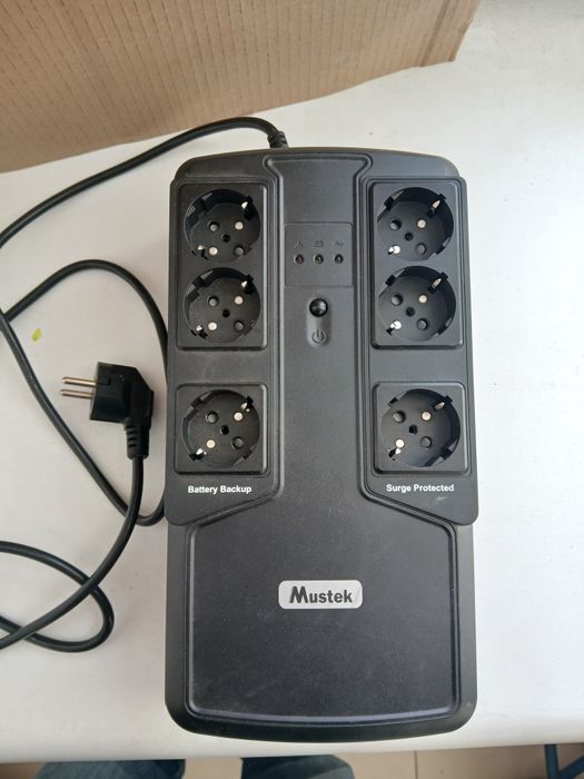 Блок безперебійного живлення Mustek