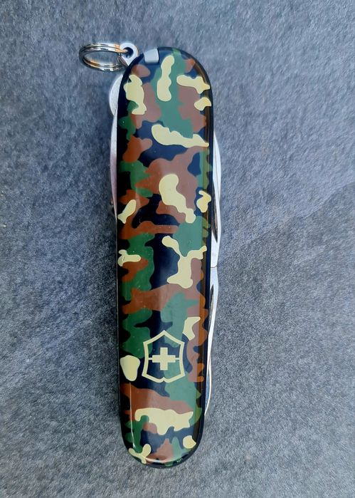 Scyzoryk Victorinox Huntsman Camouflage 1.3713.94