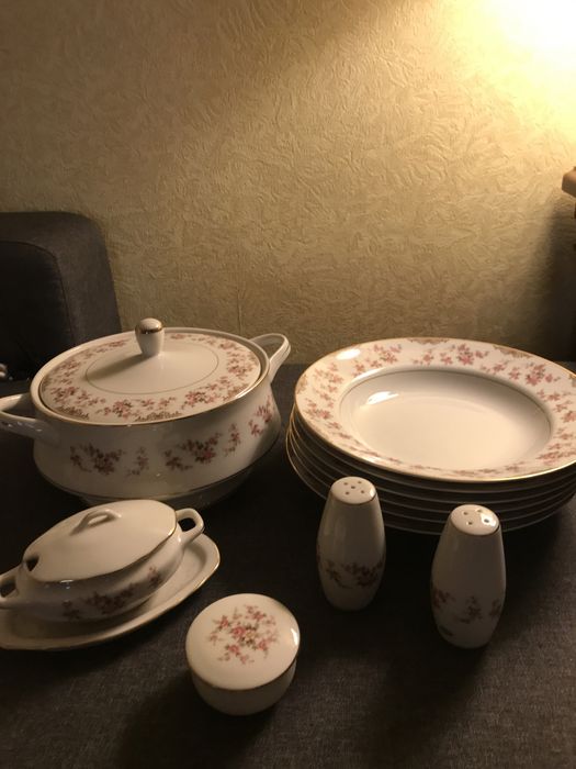 Обеденные тарелки "Noritake"Элитный японский  фарфор комплект
