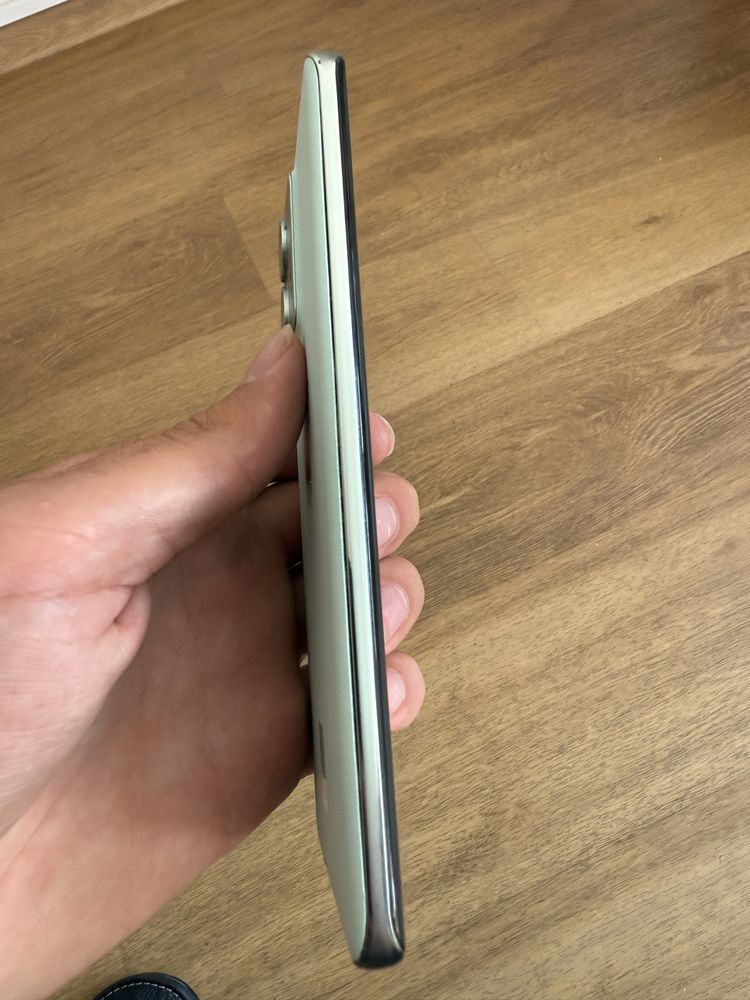 Motorola Edge 40 Neo 256GB – Stan bdb – Mały defekt klapki