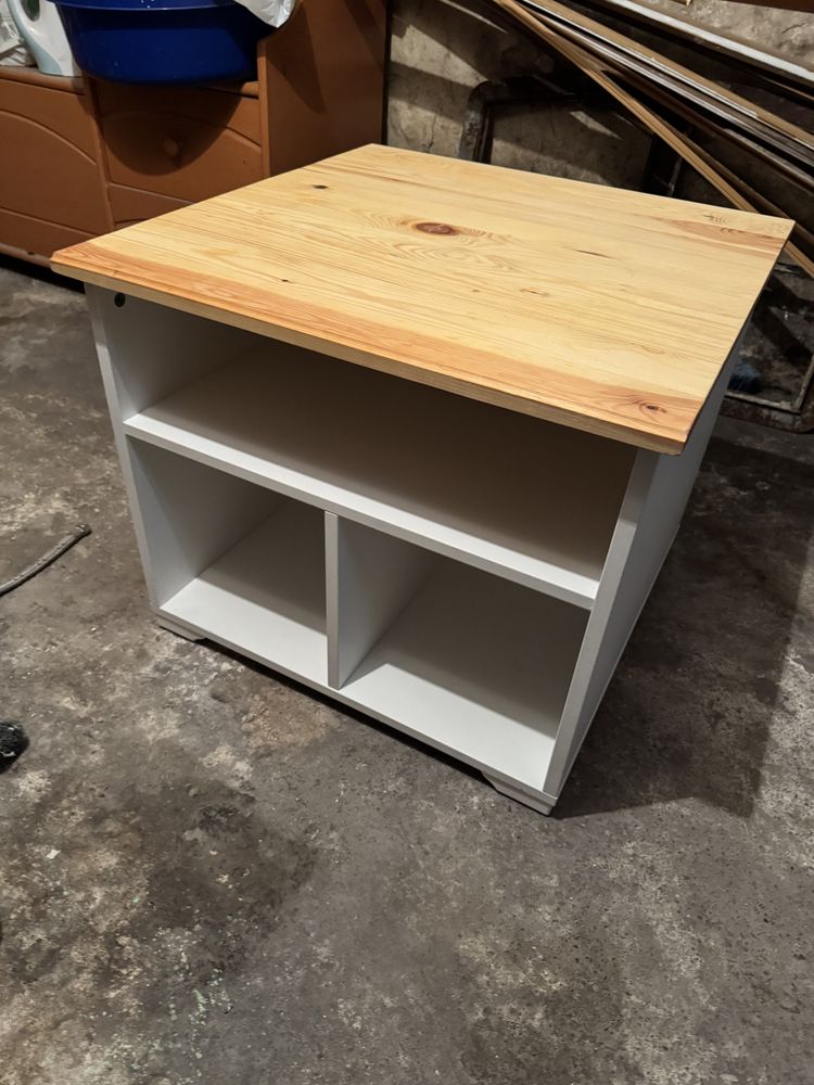 Stolik kawowy Ikea Skruvby