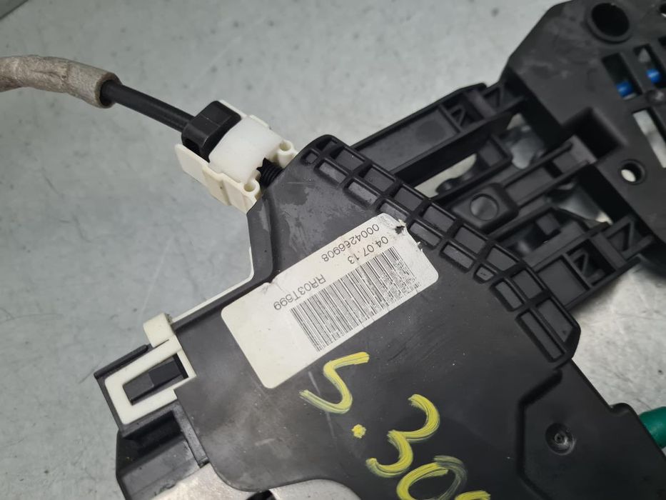 Fechadura / fecho porta trás direito MERCEDES-BENZ Classe A (W176)