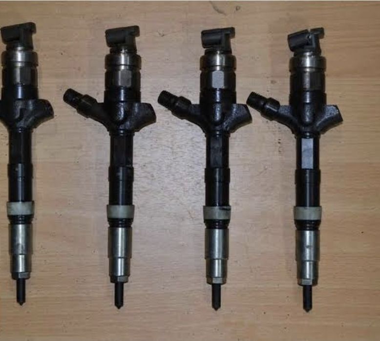 Форсунки Тойота RAV4 2.0 D4D 2004