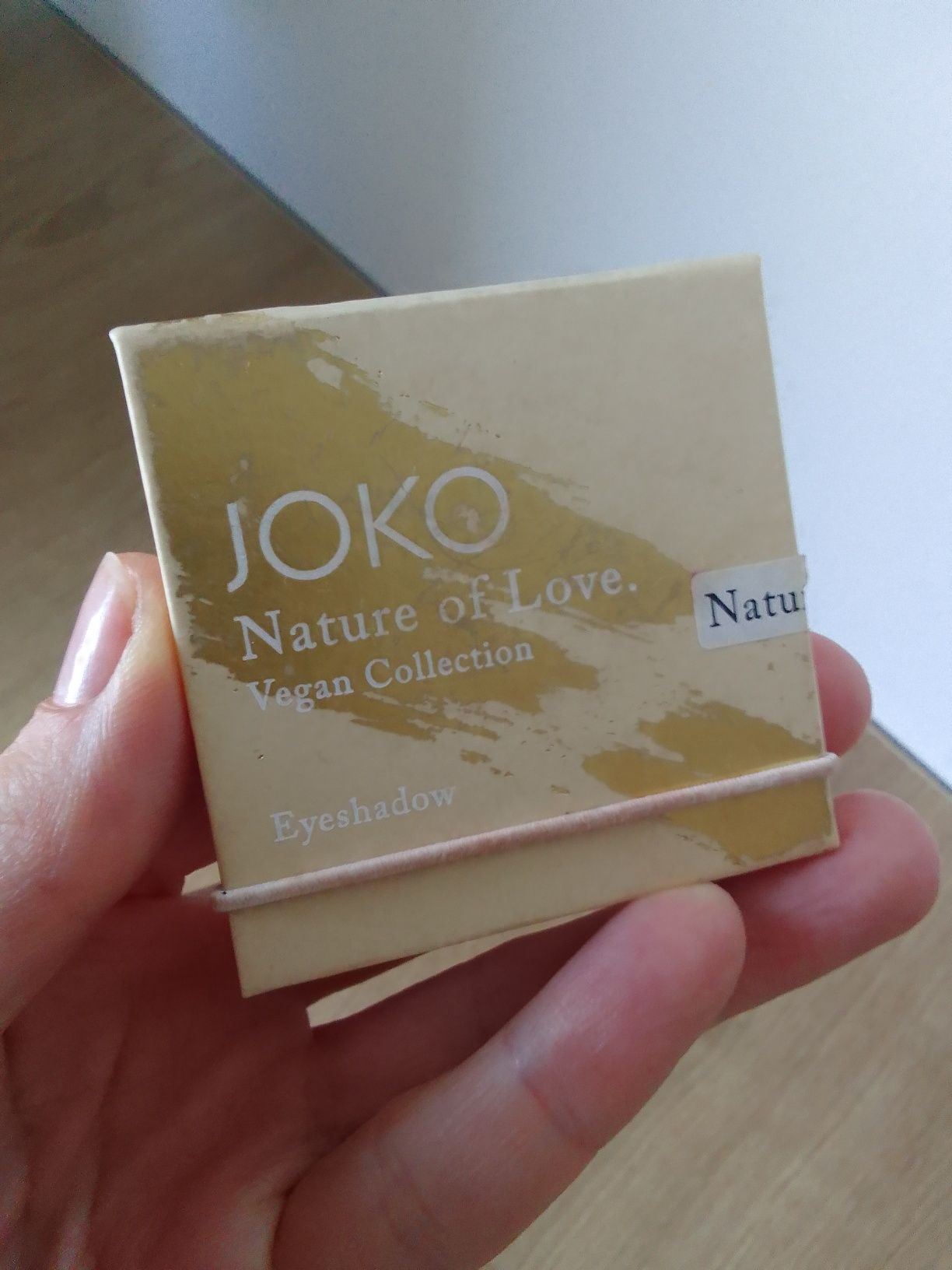 Cień do powiek złoty rozświetlający JOKO nature of love #02