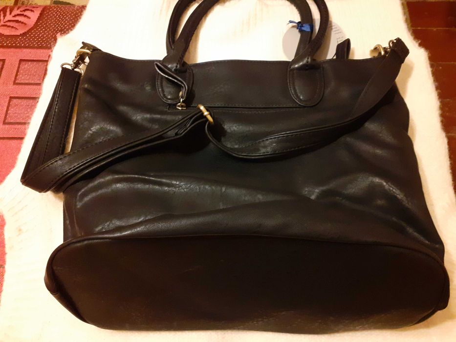 Nowa torebka damska skórzana czarna - pilnie sprzedam