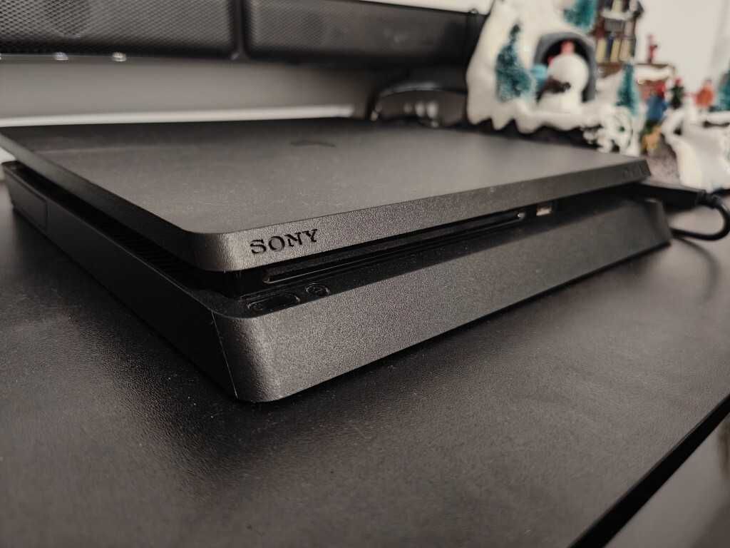 Sony PS4 slim + VR + gry