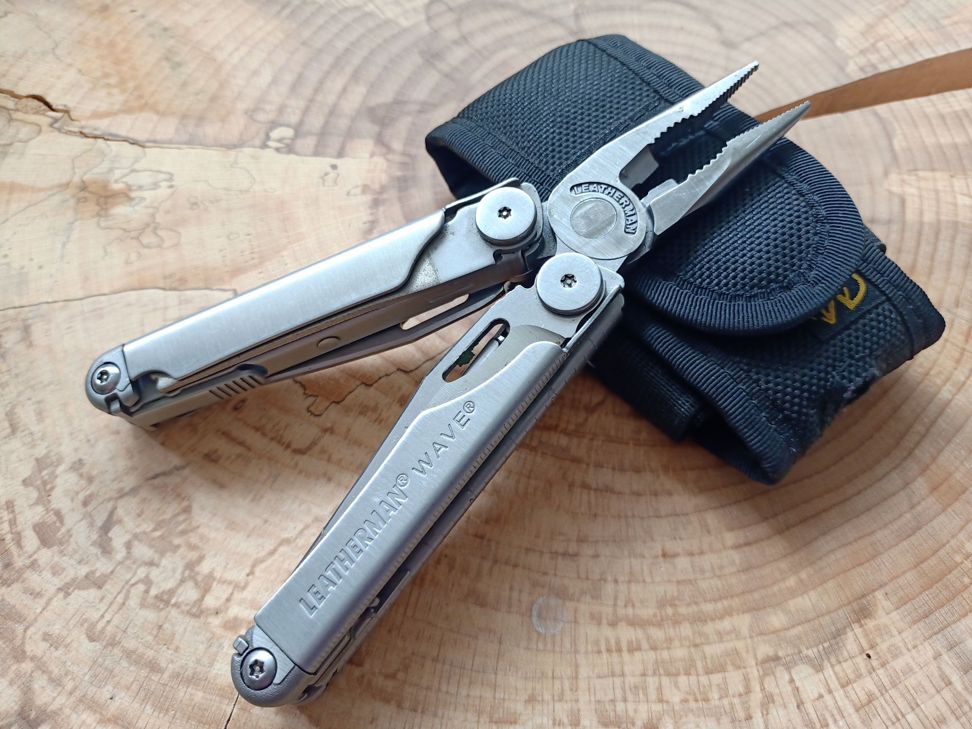 Multitool Leatherman Wave