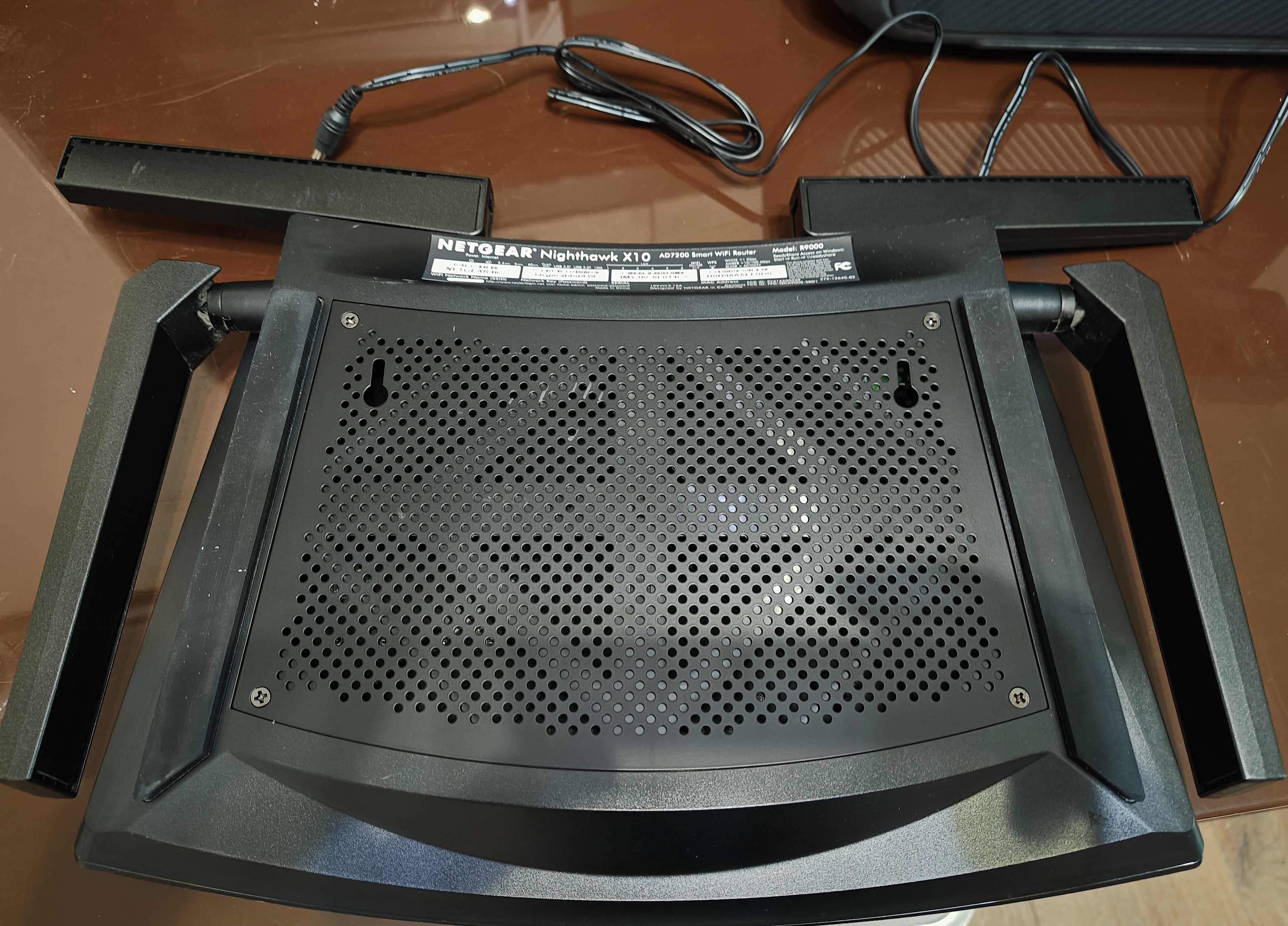 NETGEAR Nighthawk X10  7,2 Гбит/с