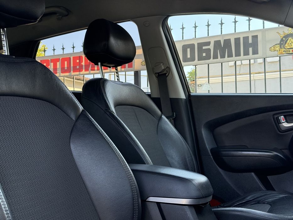 Hyundai Tucson 2013, 2.4 газ/бенз, автомат