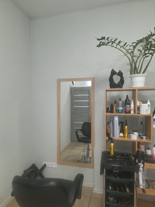 Оренда крісла б'юті майстра, перукар, колорист, і т.д.