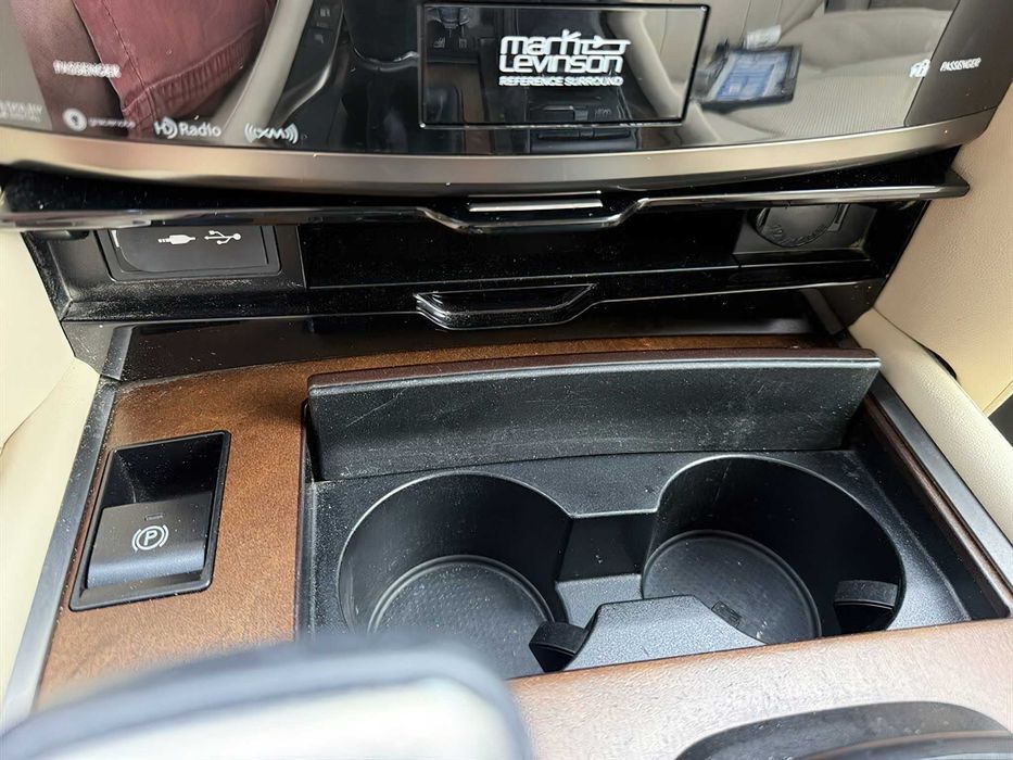 Lexus LX 570      2017