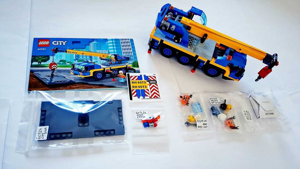 Lego City 60324 Mobile Crane em peças novas semi montado