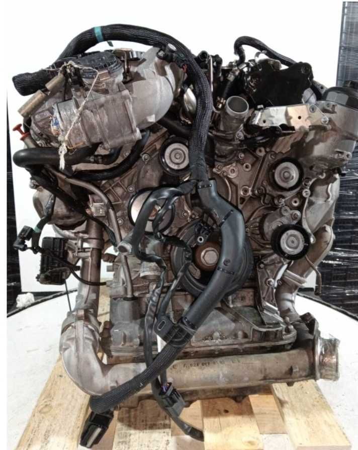 MOTORES de todo os modelos  Mercedes, sob confirmação.