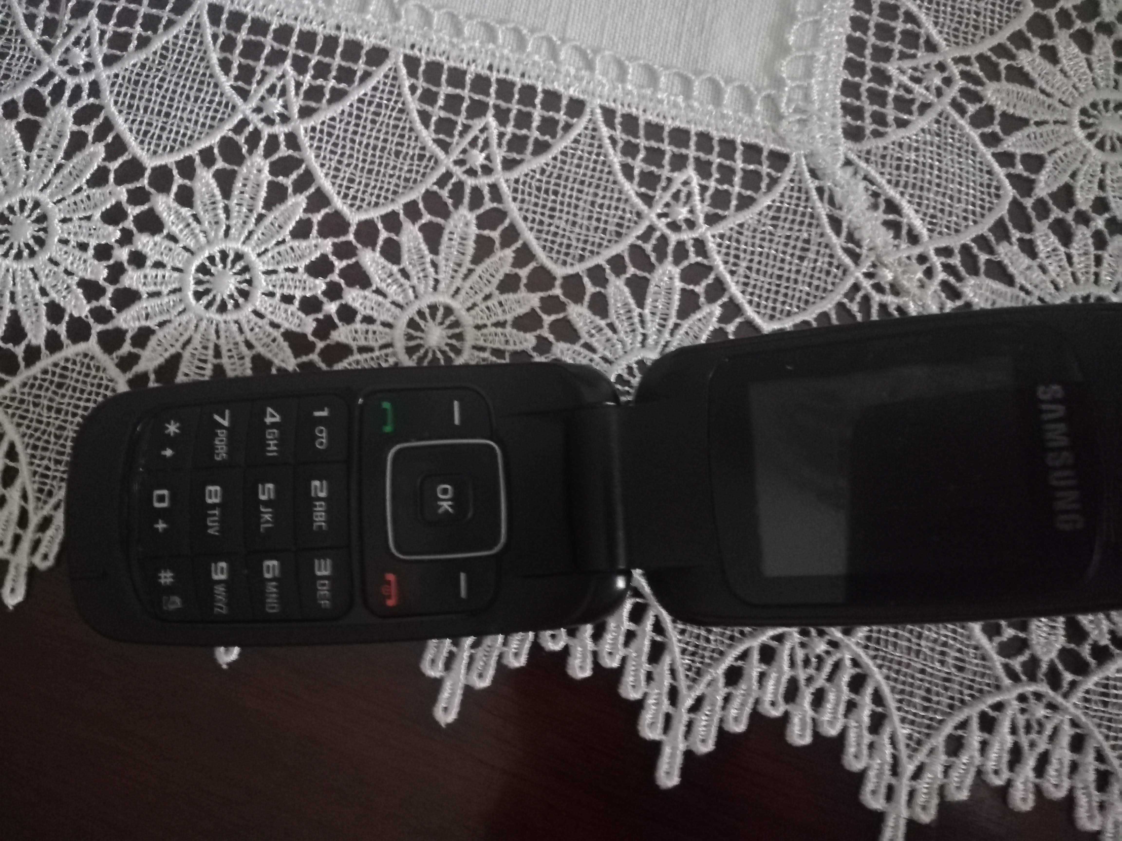 Telemóvel Samsung + carregador
