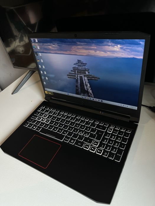 Laptop gamingowy Acer Nitro 5 AN515-55 ( GTX 1660 ti 6 GB)