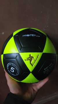 Дитячий футбольний м'яч розмір 5, 400 грам, безшовний