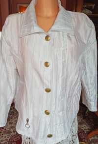 Biała cienka bluzka