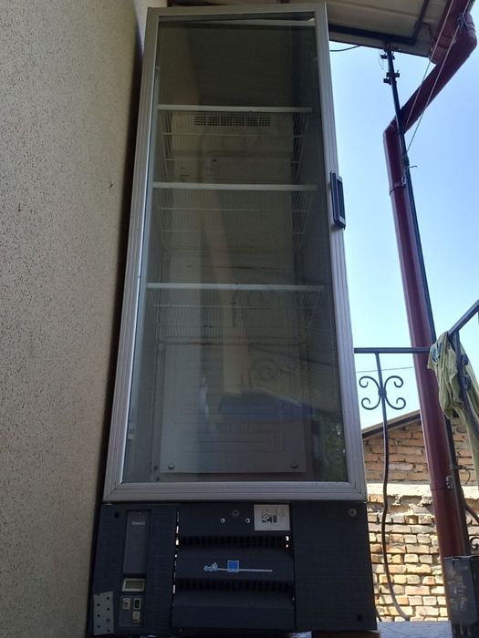 Холодильник для напоїв