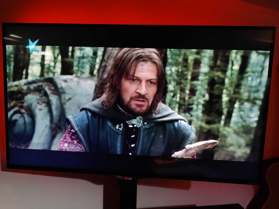 TV 4K LG 42UB820V