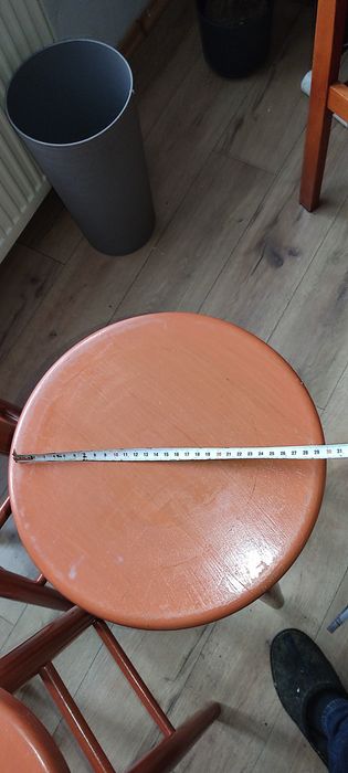 Taborety wysokie trzy sztuki