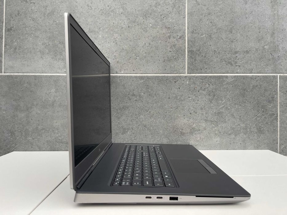 Dell Precision 7750/i9-10885H/64Gb DDR4/1Tb M2/17" IPS/RTX 4000 (8Gb)