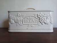 Caixa de pão em loiça