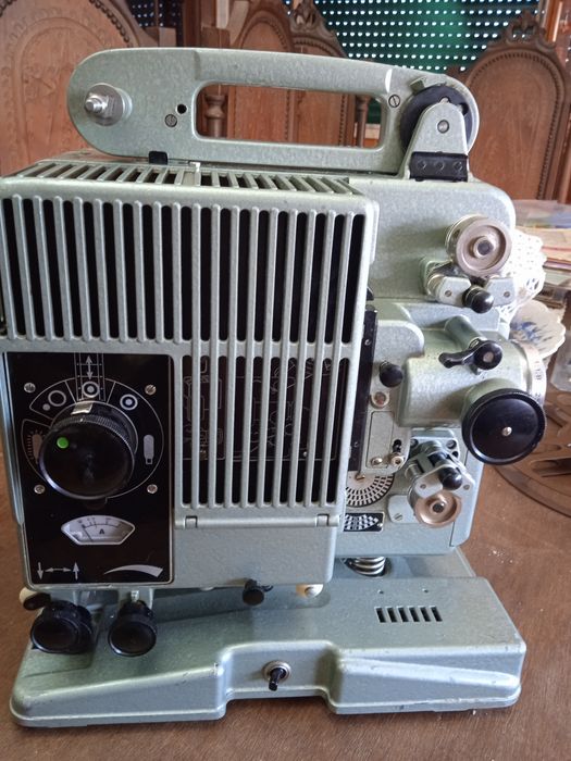 Projector de Cinema de 16 mms. Siemens