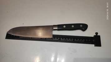 Używany japoński nóż Santoku KAI z stali nierdzewnej