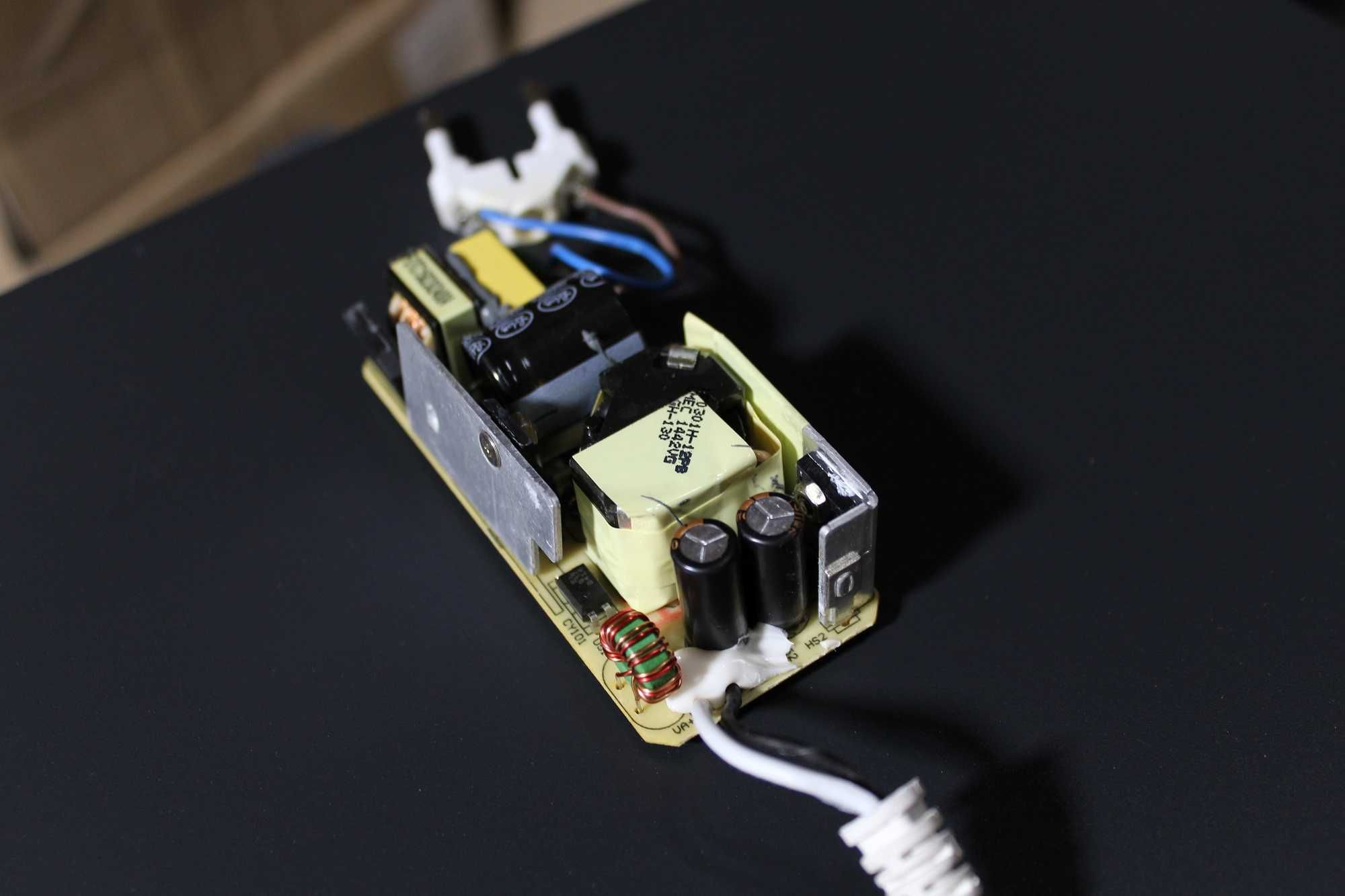 2 ШТ Блок питания живлення Deutsche Telekom адаптер 12В 12V 2.5A 30W