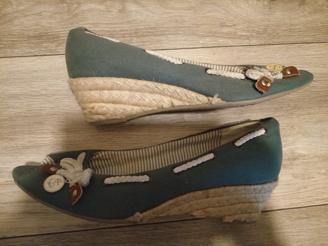 Czółenka,obuwie na lekkim koturnie z Graceland rozmiar 38