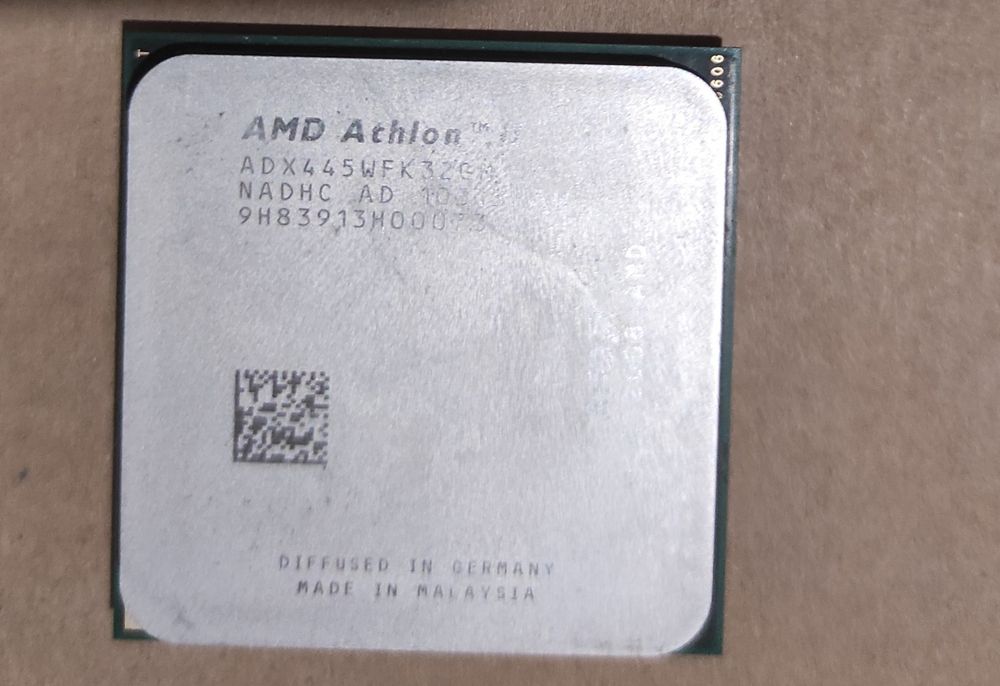 Процесор AMD Athlon™ 2