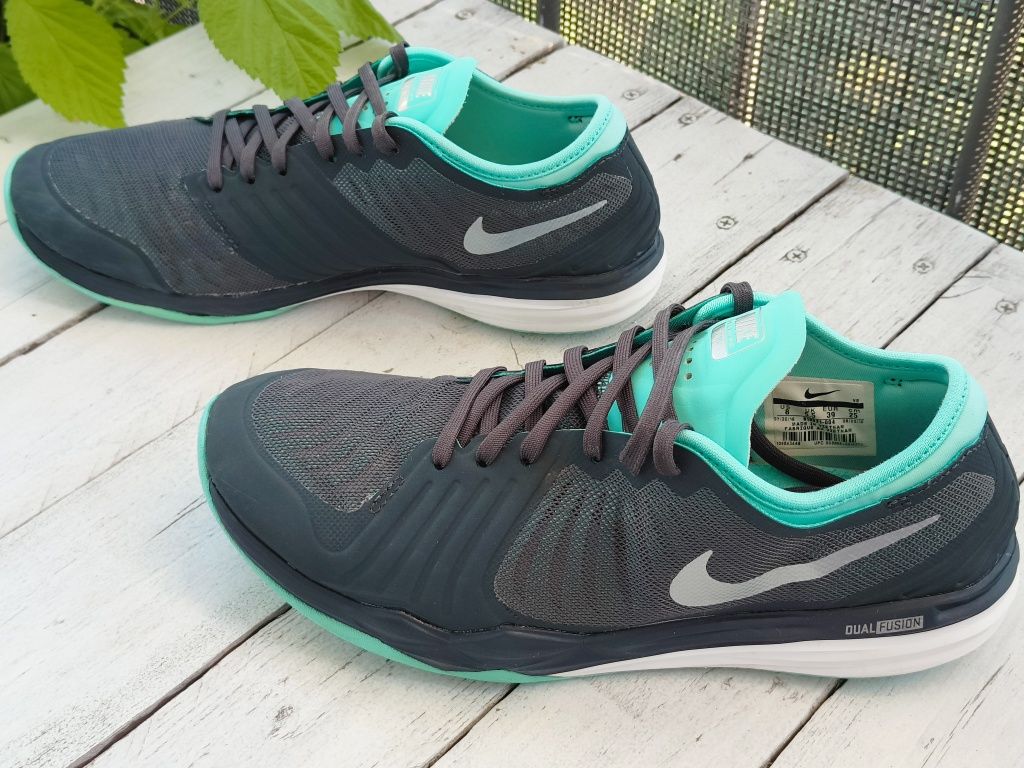 Buty do biegania Nike Training DF TR4 r. 39