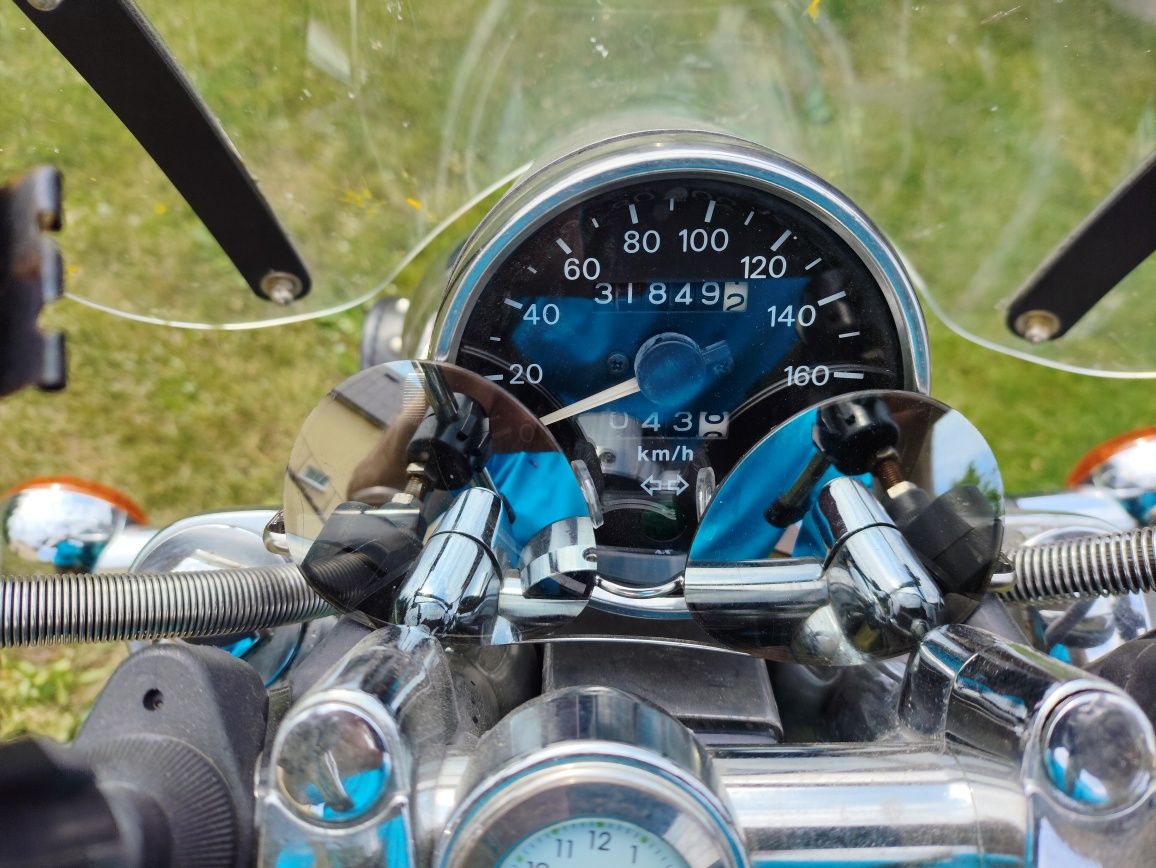Suzuki Intruder 800